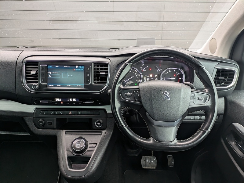 Used Peugeot Traveller 2017 for sale - 77283772: Photo 19