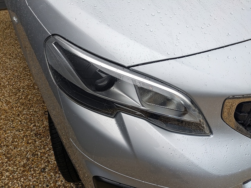 Used Peugeot Traveller 2017 for sale - 77283772: Photo 37