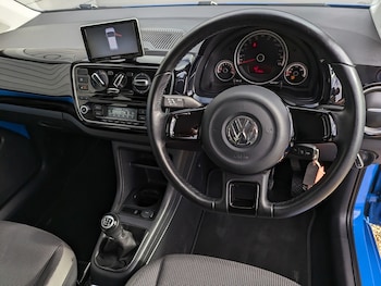 Used Volkswagen up! 2016 for sale - 76383124: Photo