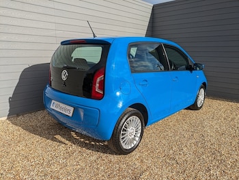 Used Volkswagen up! 2016 for sale - 76383124: Photo