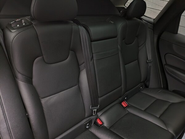 Used Volvo XC60 2018 for sale - 76163656: Photo 23