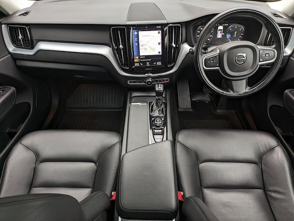 Used Volvo XC60 2018 for sale - 76163656: Photo 2