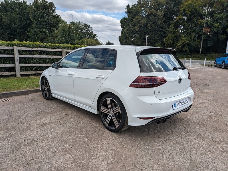 Used Volkswagen Golf 2015 for sale - 76518490: Photo 2