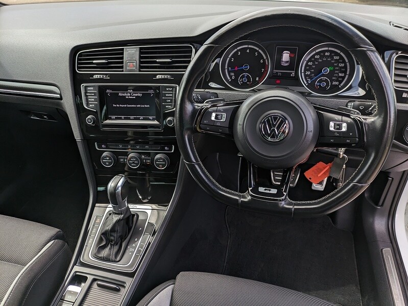 Used Volkswagen Golf 2015 for sale - 76518490: Photo 3