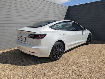 Used Tesla Model 3 2021 for sale - 75179014: Photo