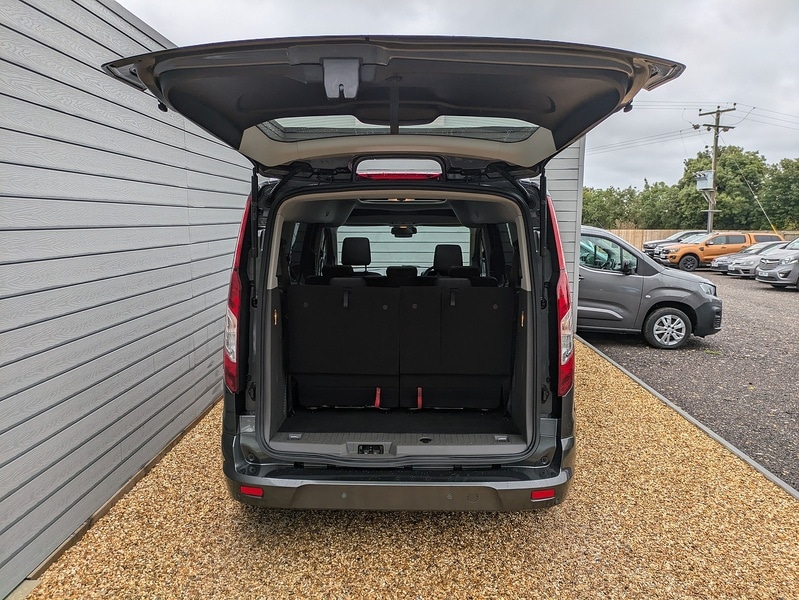 Used Ford Grand Tourneo Connect 2018 for sale - 75970322: Photo 24