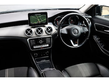 Used Mercedes-Benz GLA 2019 for sale - 78484819: Photo