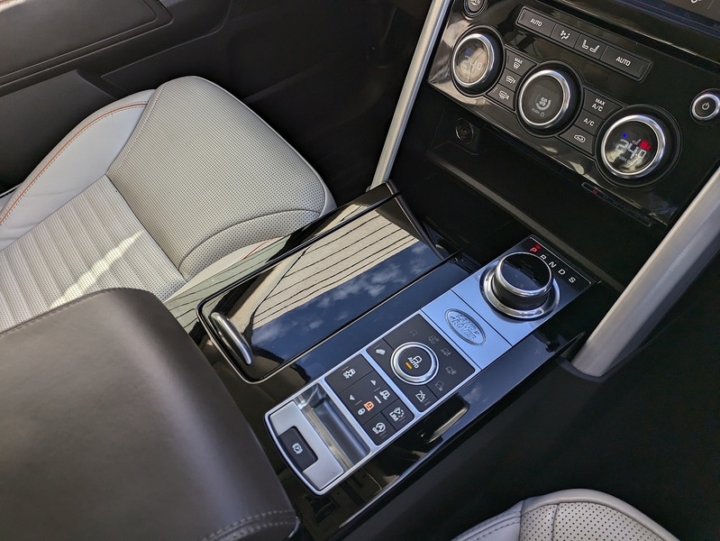 Used Land Rover Discovery 2017 for sale - 76392259: Photo 15