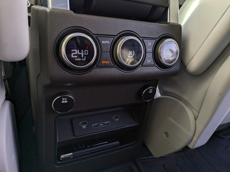 Used Land Rover Discovery 2017 for sale - 76392259: Photo 26