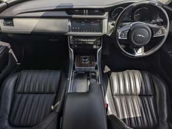 Used Jaguar XF 2018 for sale - 75407324: Photo