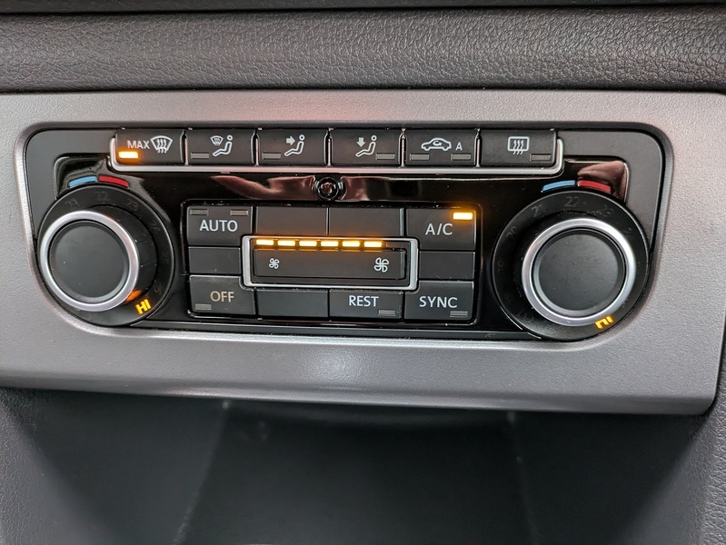 Used Volkswagen Amarok 2015 for sale - 76968264: Photo 15