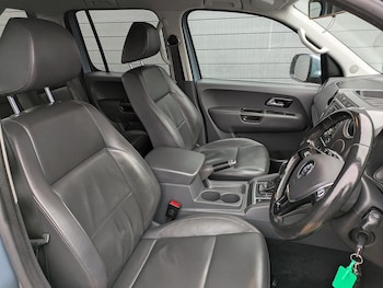 Used Volkswagen Amarok 2015 for sale - 76968264: Photo