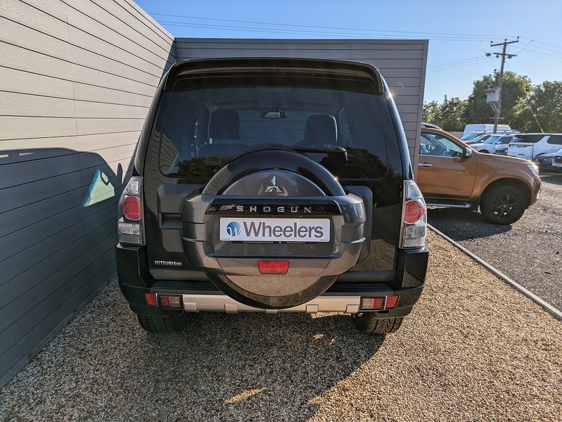 Used Mitsubishi Shogun 2017 for sale - 76102086: Photo 7