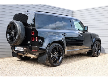 Used Land Rover Defender 110 2023 for sale - 78897213: Photo