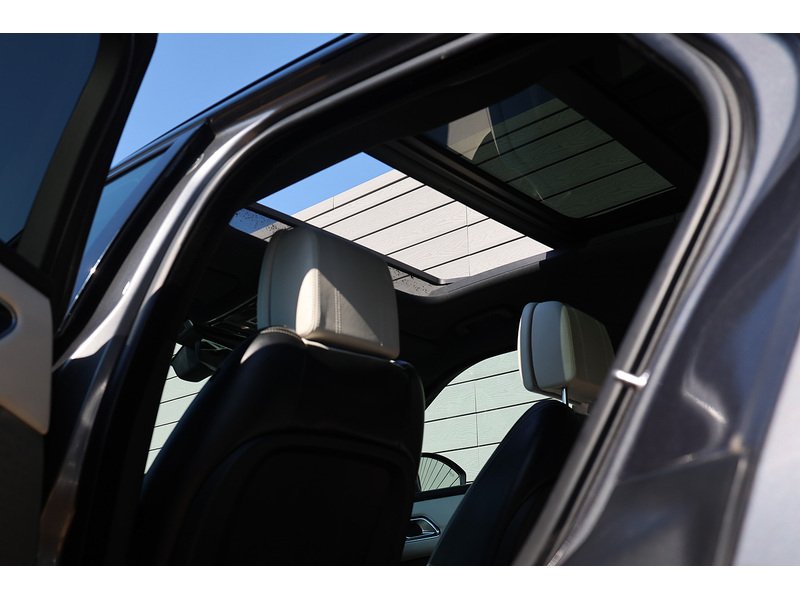 Used Land Rover Range Rover Velar 2018 for sale - 77947037: Photo 32