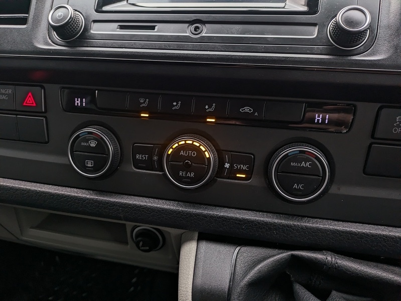 Used Volkswagen Transporter Shuttle 2019 for sale - 76578163: Photo 13