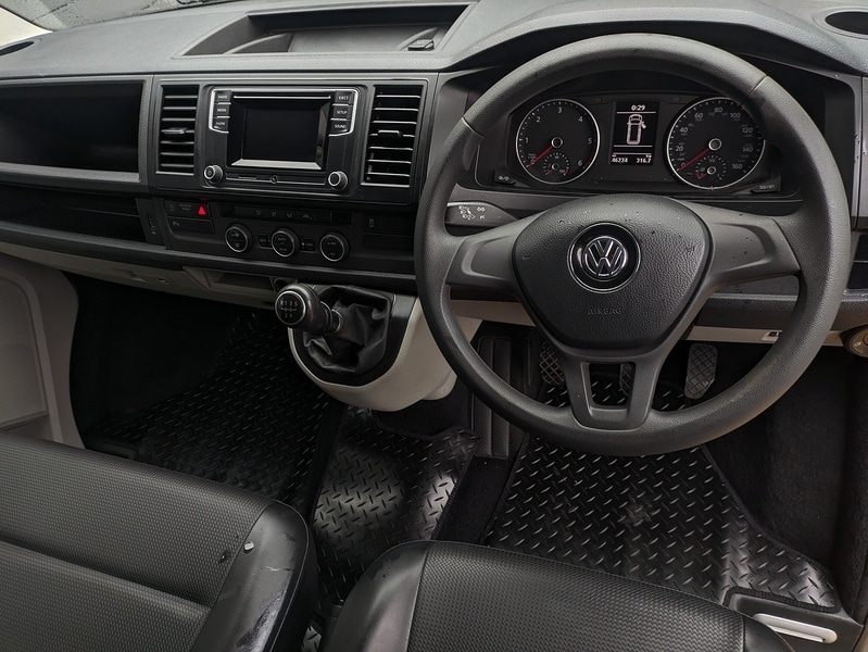 Used Volkswagen Transporter Shuttle 2019 for sale - 76578163: Photo 2