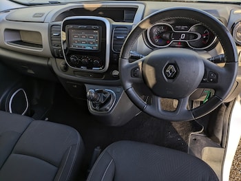 Used Renault Trafic 2018 for sale - 76694291: Photo