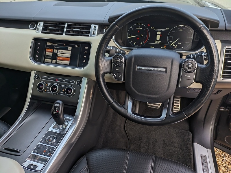 Used Land Rover Range Rover Sport 2015 for sale - 77517538: Photo 2