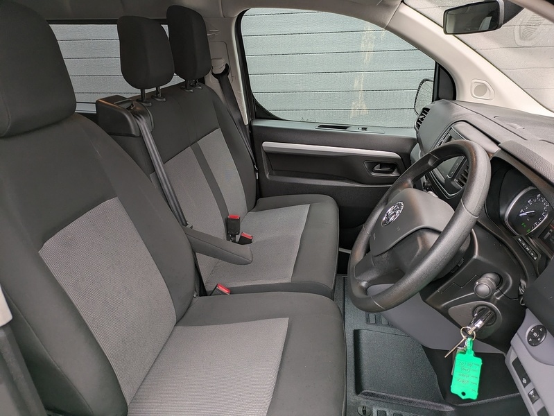 Used Vauxhall Vivaro for sale - 76969727: Photo 2