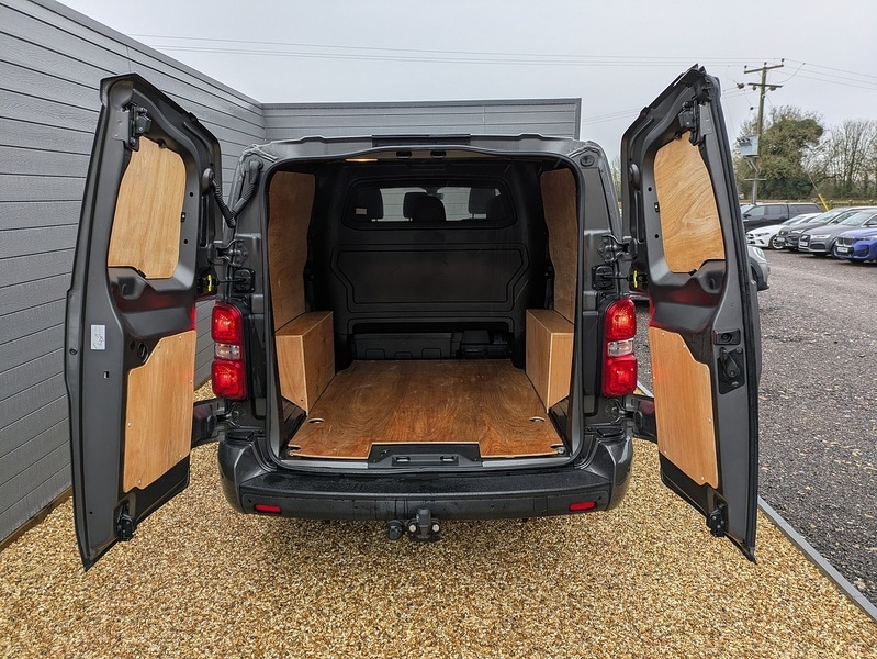 Used Vauxhall Vivaro for sale - 76969727: Photo 8