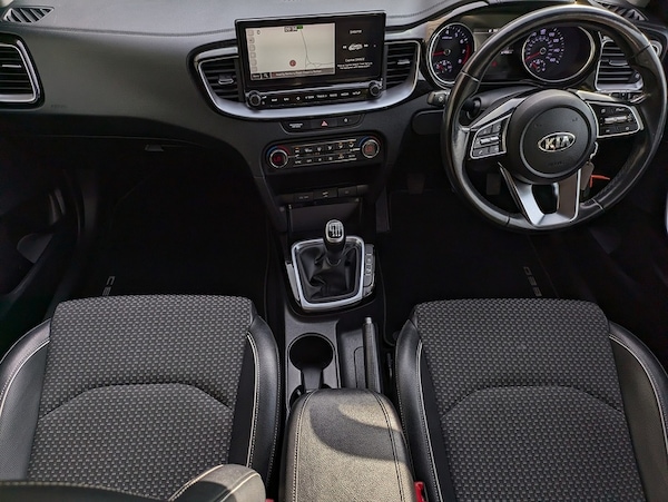 Used Kia Ceed 2020 for sale - 75556829: Photo 2