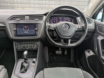 Used Volkswagen Tiguan Allspace 2021 for sale - 77247370: Photo