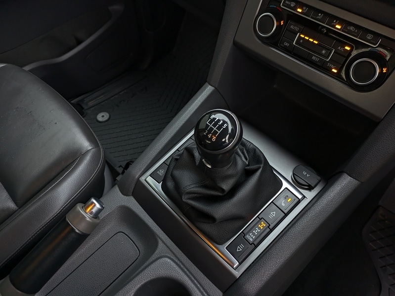 Used Volkswagen Amarok 2015 for sale - 76559536: Photo 12