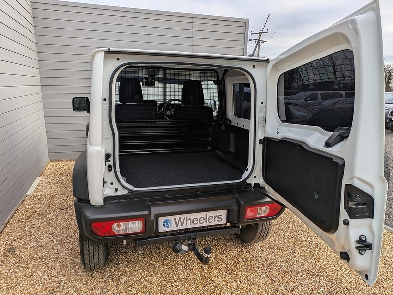 Used Suzuki Jimny 2023 for sale - 76638627: Photo 8