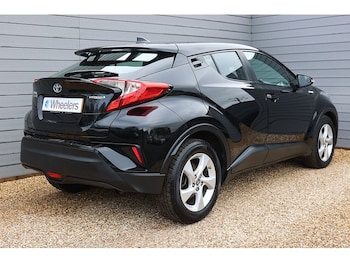 Used Toyota C-HR 2019 for sale - 78268241: Photo