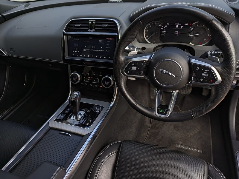 Used Jaguar XE 2020 for sale - 76133003: Photo 10