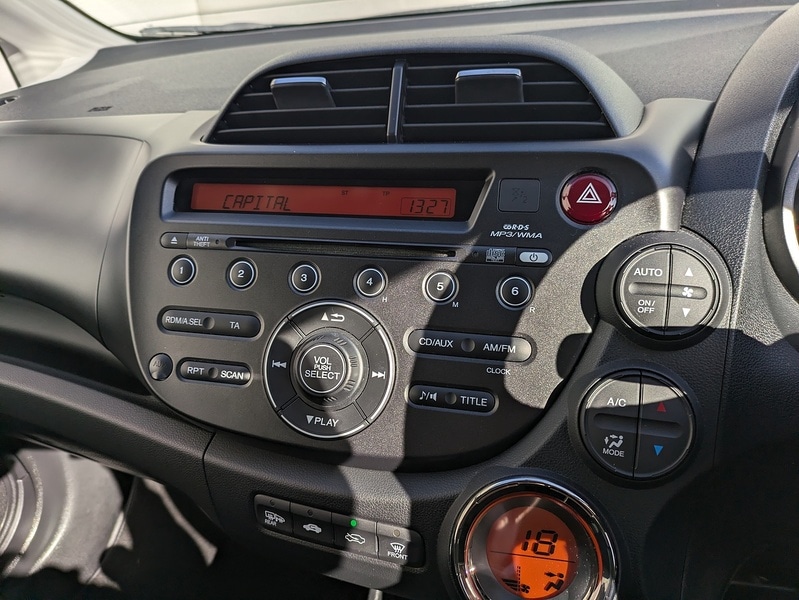 Used Honda Jazz 2015 for sale - 77716183: Photo 23