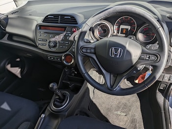 Used Honda Jazz 2015 for sale - 77716183: Photo