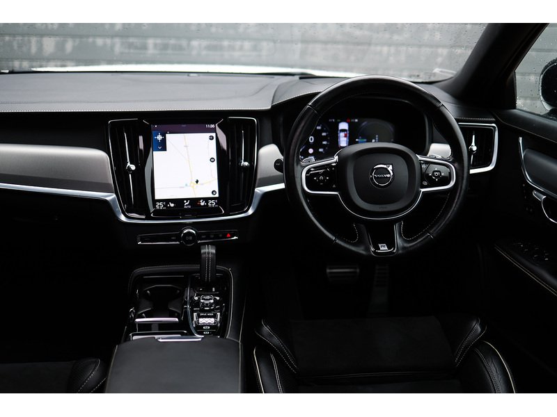 Used Volvo V90 2020 for sale - 78040231: Photo 2