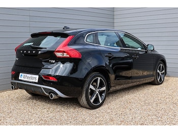 Used Volvo V40 2018 for sale - 78488376: Photo