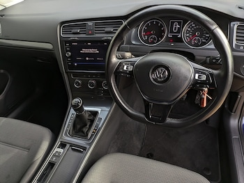 Used Volkswagen Golf 2018 for sale - 76413295: Photo