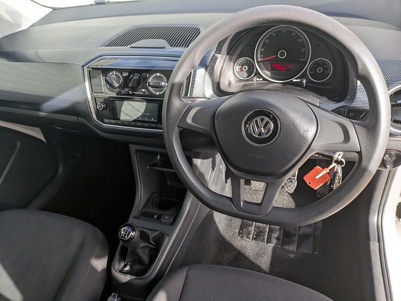 Used Volkswagen up! 2018 for sale - 76386802: Photo 2