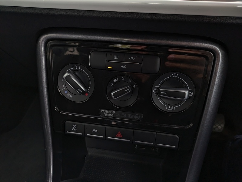 Used Volkswagen Beetle 2017 for sale - 76232409: Photo 14