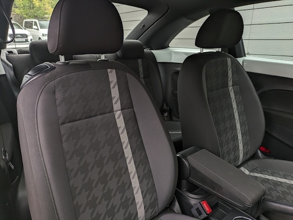 Used Volkswagen Beetle 2017 for sale - 76232409: Photo 20