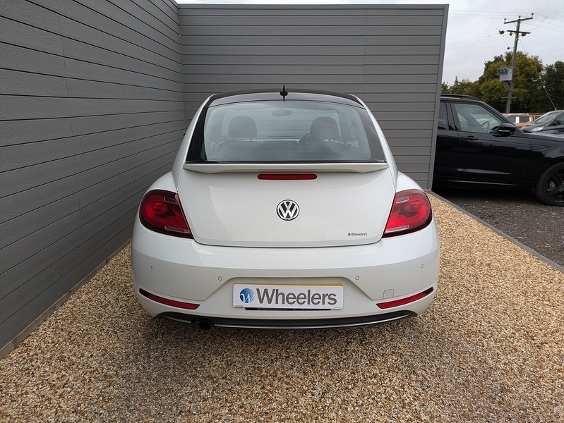 Used Volkswagen Beetle 2017 for sale - 76232409: Photo 8