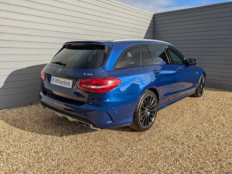 Used Mercedes-Benz C Class 2017 for sale - 76383128: Photo 3