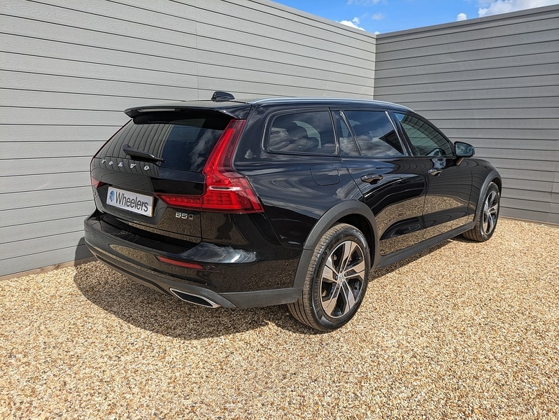 Used Volvo V60 2020 for sale - 76740814: Photo 3