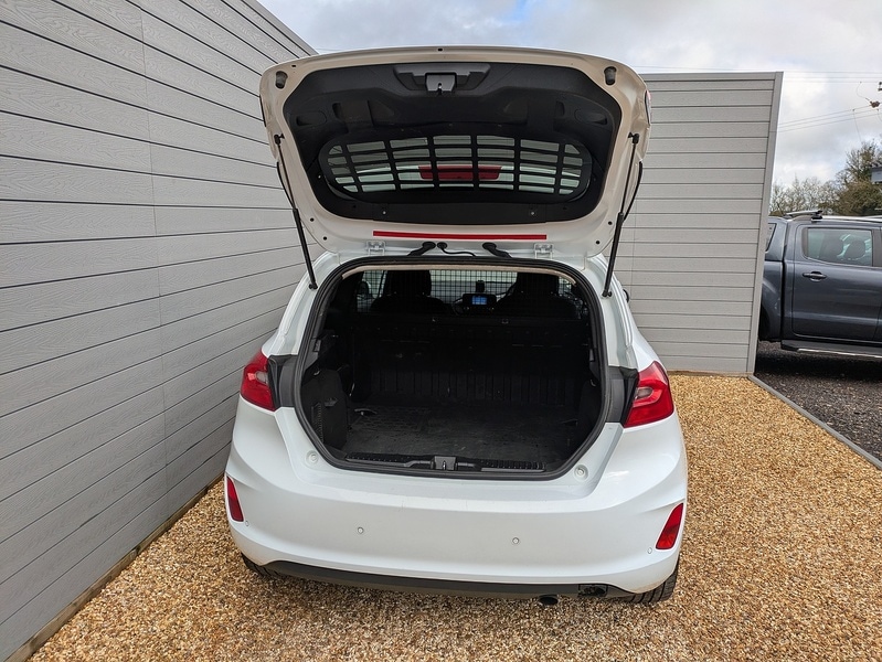 Used Ford Fiesta 2020 for sale - 77693857: Photo 14