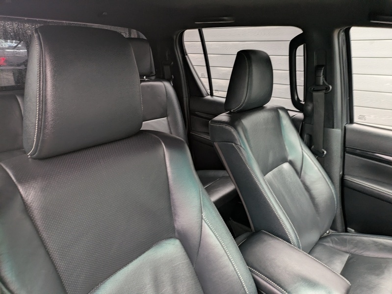 Used Toyota Hilux 2018 for sale - 77283736: Photo 36