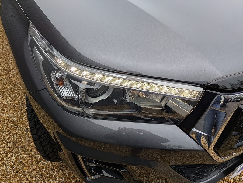 Used Toyota Hilux 2018 for sale - 77283736: Photo 38