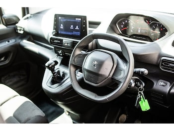 Used Peugeot Partner 2024 for sale - 79409888: Photo