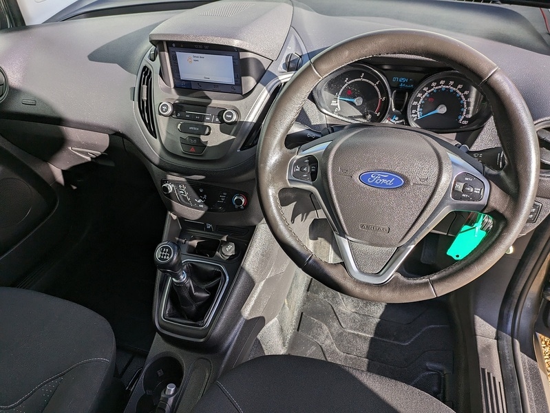 Used Ford Transit Courier 2018 for sale - 76566267: Photo 2