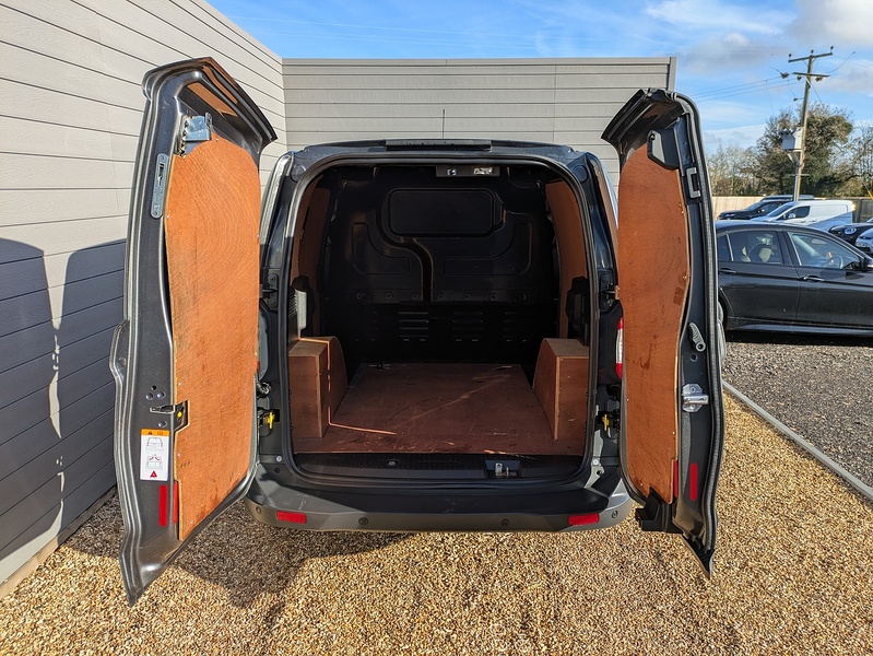 Used Ford Transit Courier 2018 for sale - 76566267: Photo 8