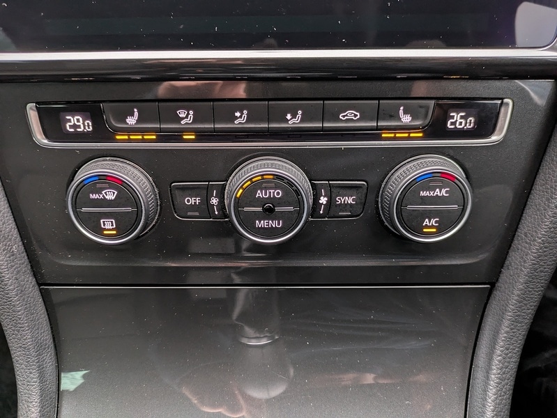 Used Volkswagen Golf 2020 for sale - 77200958: Photo 24