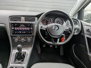 Used Volkswagen Golf 2020 for sale - 77200958: Photo